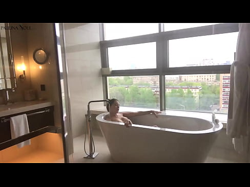 ❤️ Pitikek mezin Bi dilgermî pizika xwe di serşokê de dihejîne ❤️ Vîdyoyê porno li ku.tradewin.top ❌